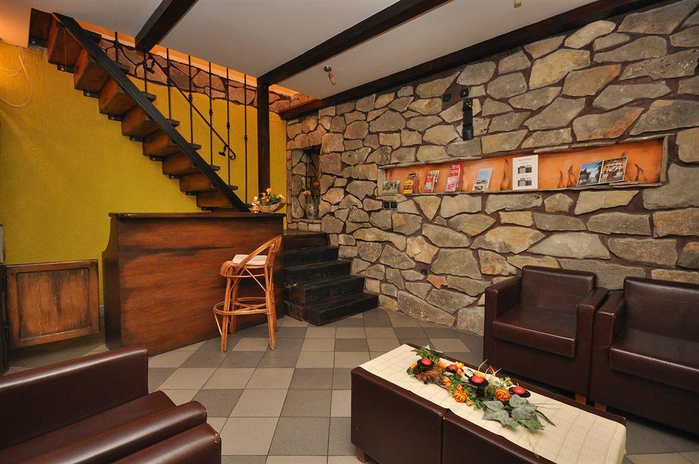 Villa Cezar Kastel Luksic ภายนอก รูปภาพ