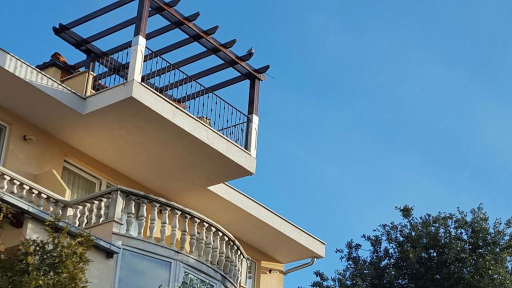 Villa Cezar Kastel Luksic ภายนอก รูปภาพ