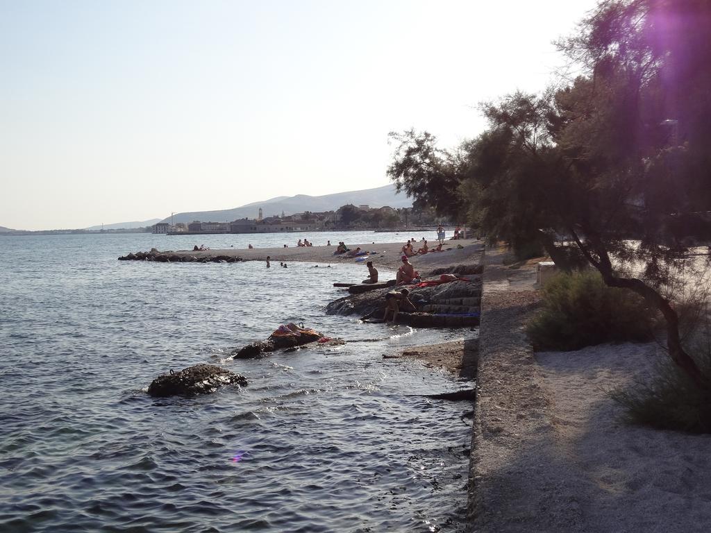 Villa Cezar Kastel Luksic ภายนอก รูปภาพ