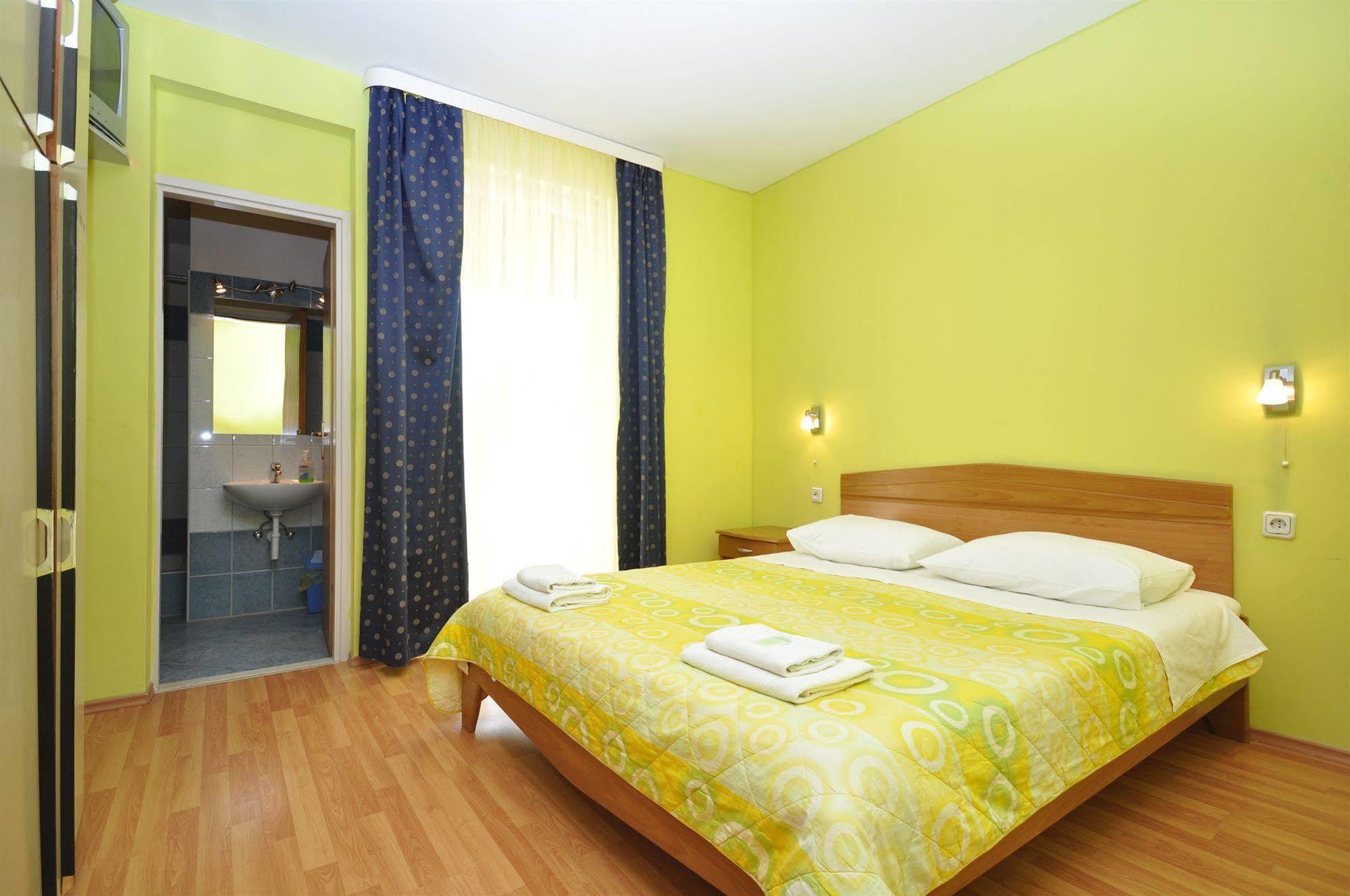 Villa Cezar Kastel Luksic ภายนอก รูปภาพ