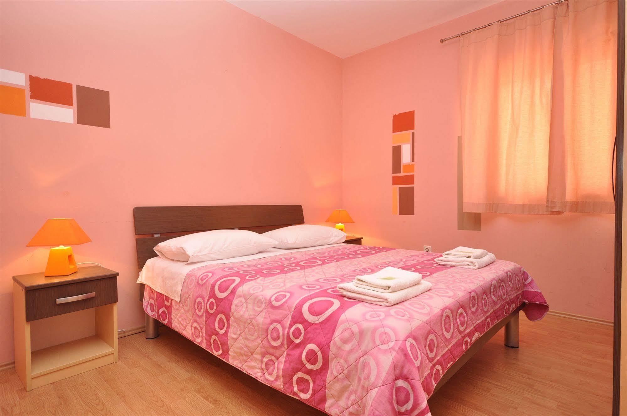 Villa Cezar Kastel Luksic ภายนอก รูปภาพ