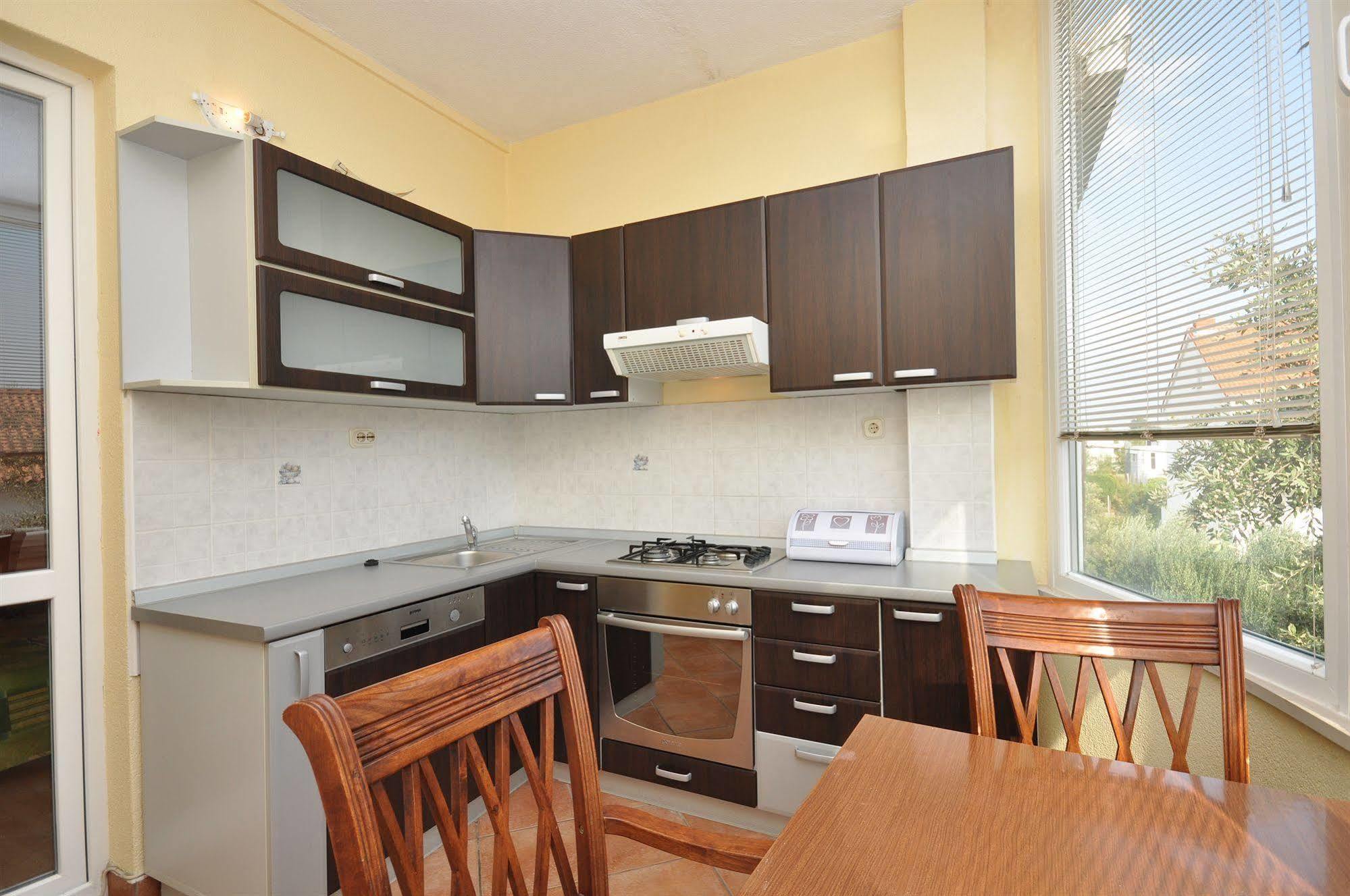 Villa Cezar Kastel Luksic ภายนอก รูปภาพ